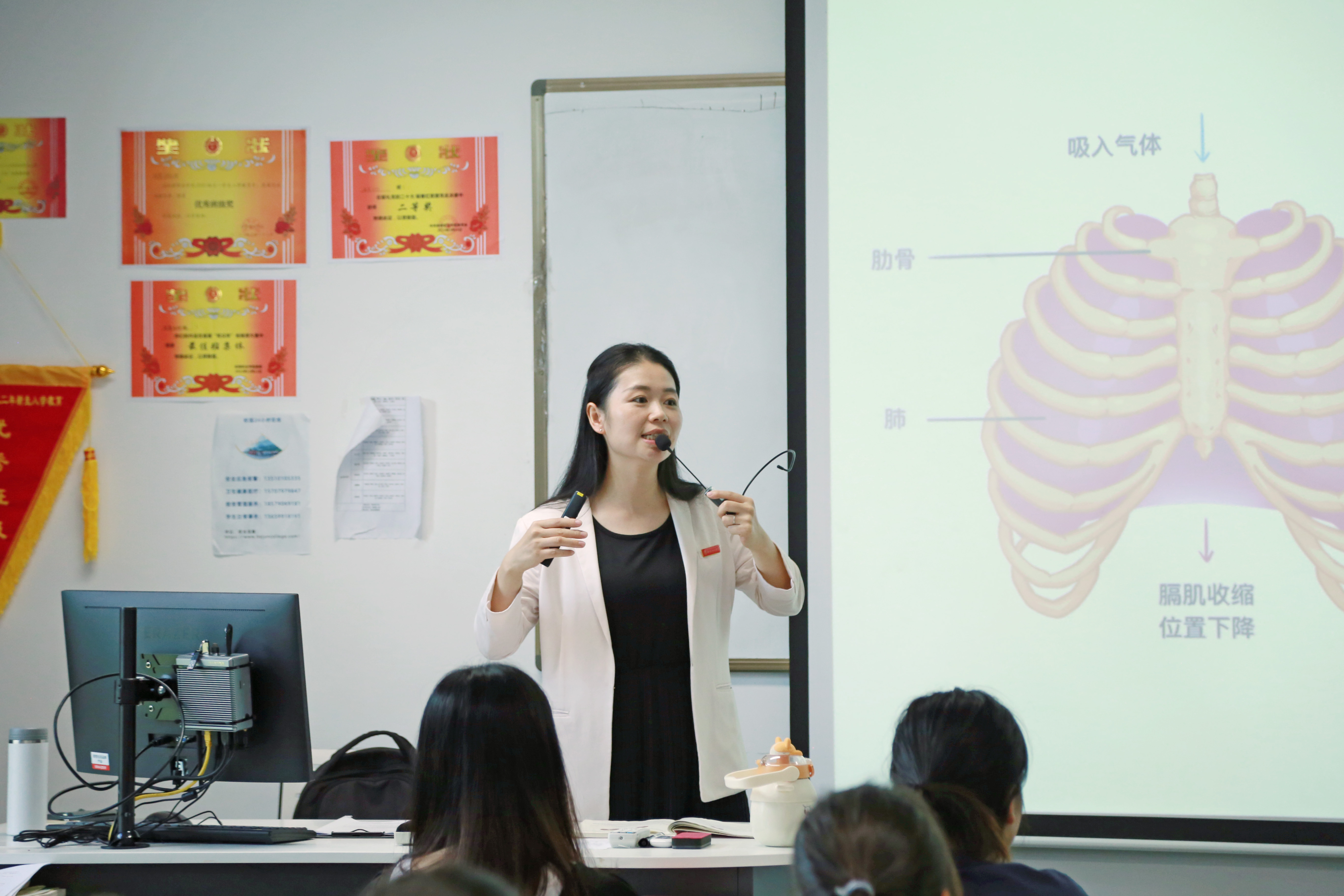 躬耕教坛 强国有我 | 赣州市巾帼建功标兵——张嫣